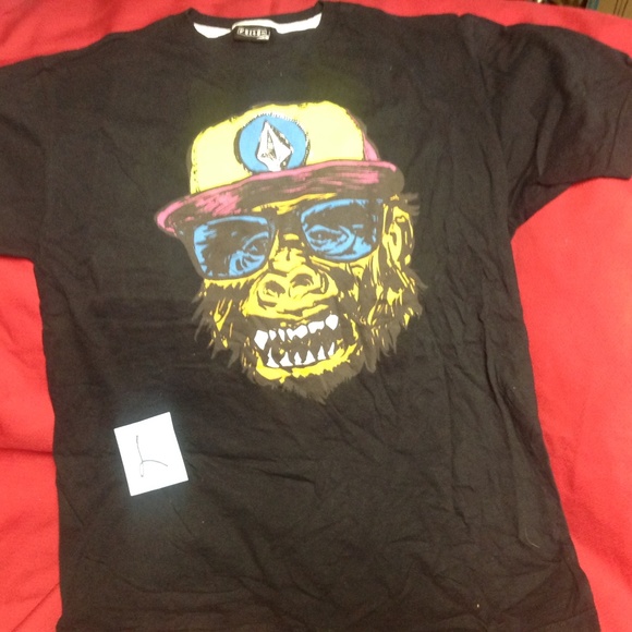 VOLCOM tshirt - Picture 1 of 1